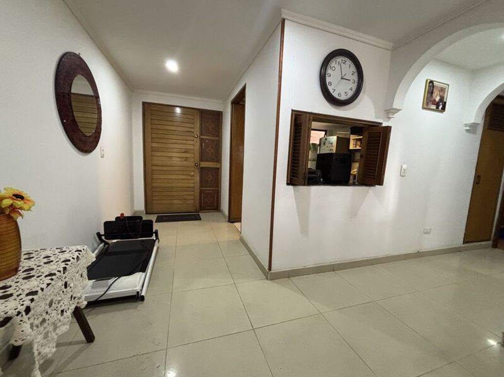 Apartamento de 3 alcobas en venta en Los Cedritos, Bogotá, 86 m² · foto 3 de 9