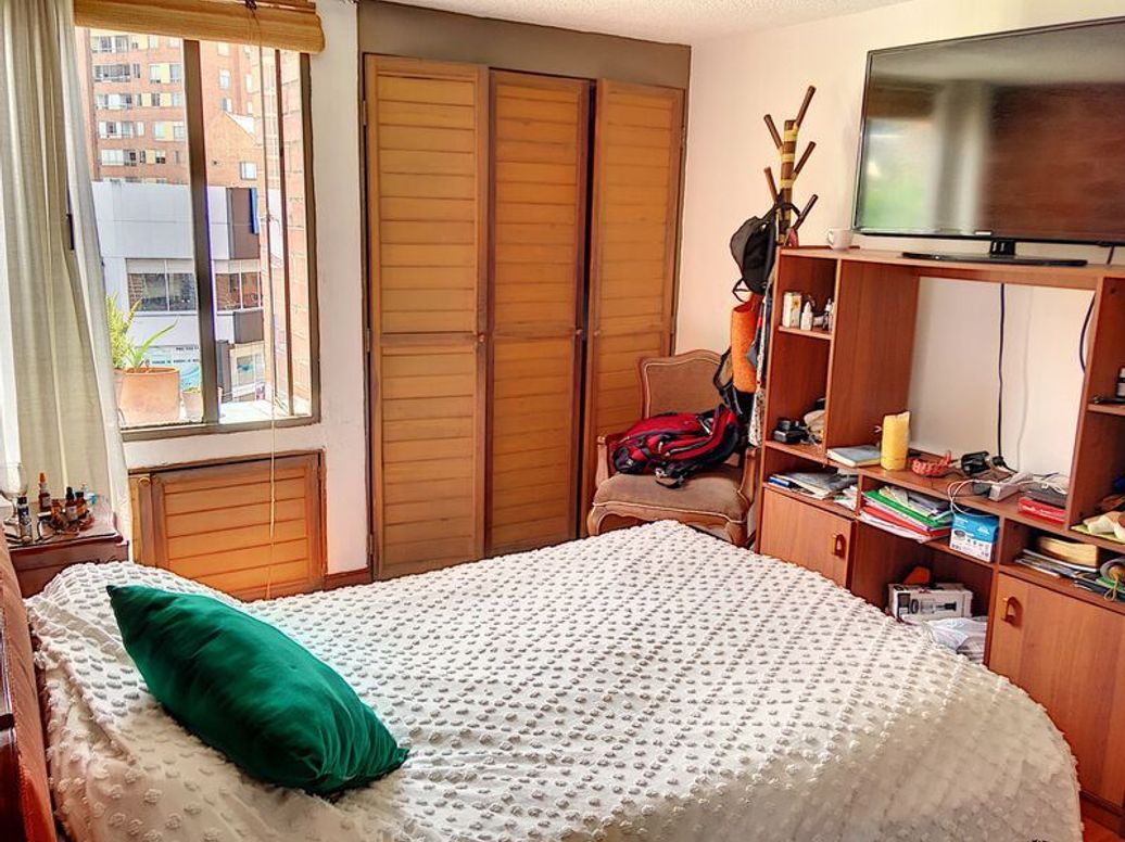 Apartamento de 4 alcobas en venta en Cedro Salazar, Bogotá, 66 m² · foto 2 de 9