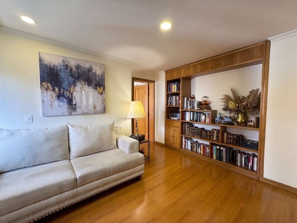 Apartamento de 2 alcobas en venta en Chico, Bogotá, 115 m² · foto 9 de 16