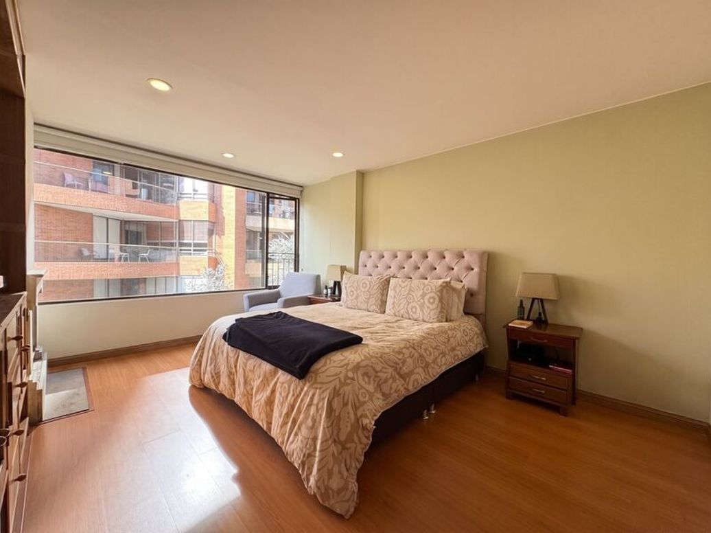 Apartamento de 2 alcobas en venta en Chico, Bogotá, 115 m² · foto 10 de 16