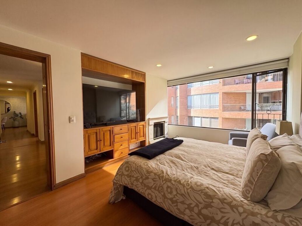 Apartamento de 2 alcobas en venta en Chico, Bogotá, 115 m² · foto 11 de 16