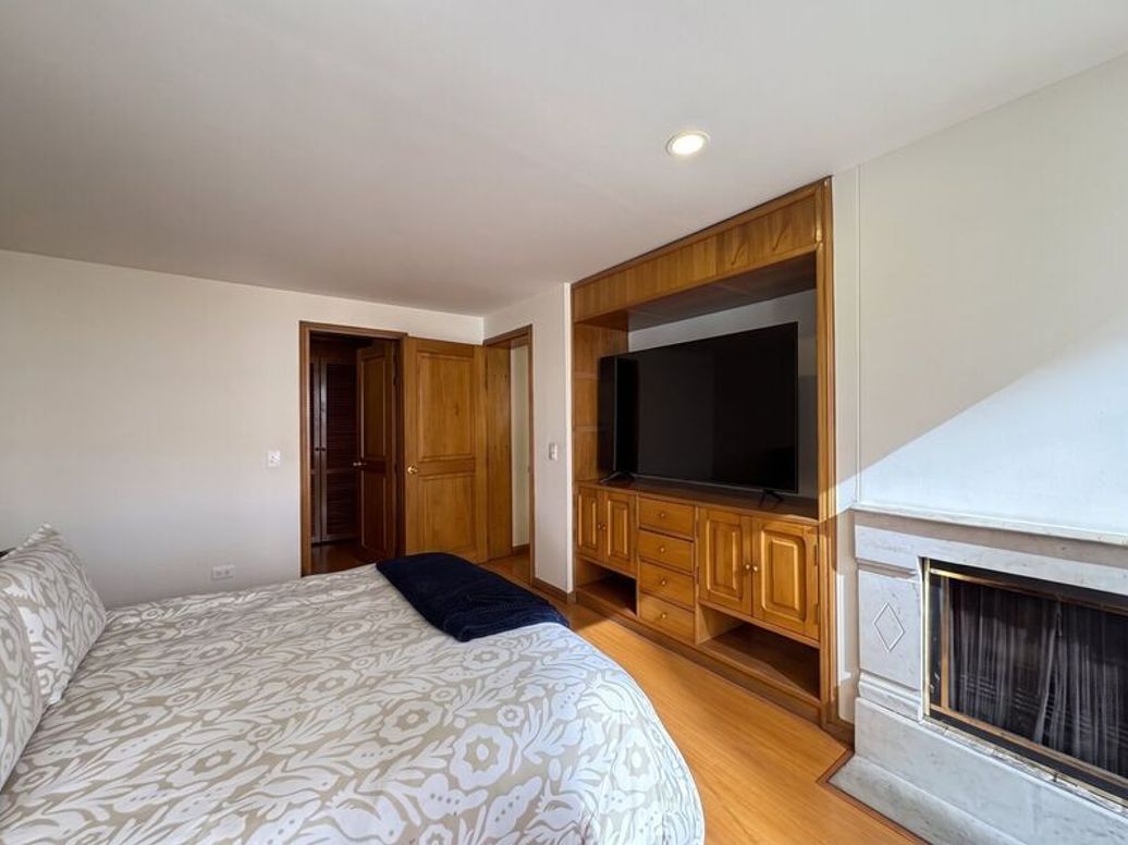 Apartamento de 2 alcobas en venta en Chico, Bogotá, 115 m² · foto 12 de 16