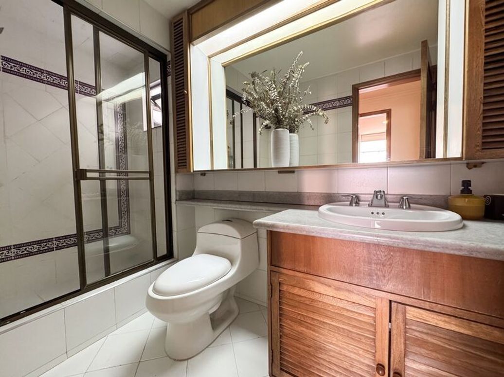 Apartamento de 2 alcobas en venta en Chico, Bogotá, 115 m² · foto 16 de 16