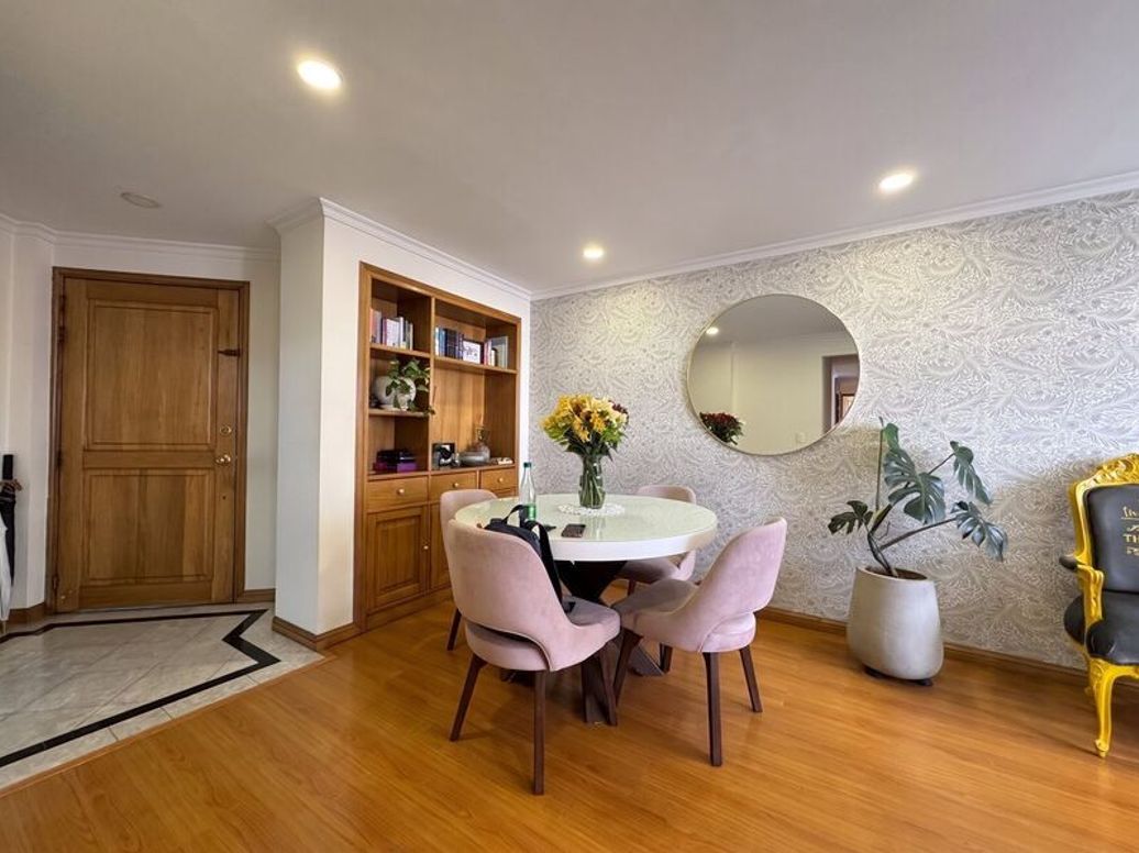 Apartamento de 2 alcobas en venta en Chico, Bogotá, 115 m² · foto 5 de 16
