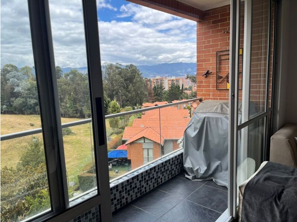Apartamento de 3 alcobas en venta en Altos De Suba, Bogotá, 119 m² · foto 2 de 20