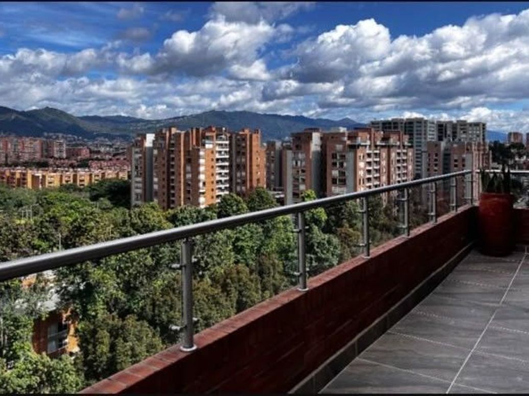 Apartamento de 3 alcobas en venta en El Plan, Bogotá, 141 m² · foto 9 de 20