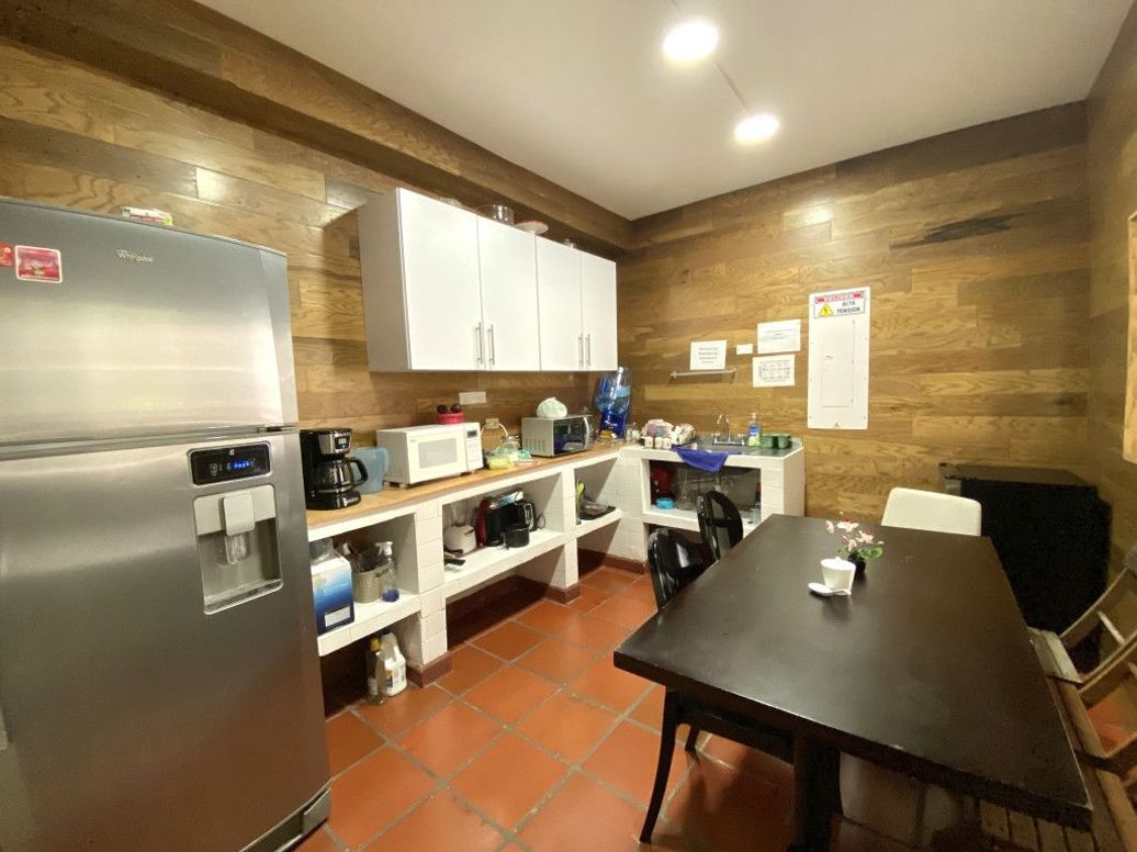 Casa en venta en Quinta Camacho, Bogotá · foto 3 de 17