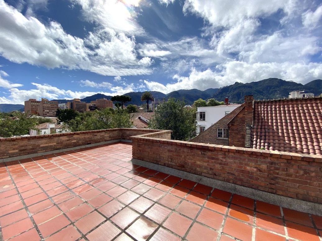 Casa en venta en Quinta Camacho, Bogotá · foto 12 de 17