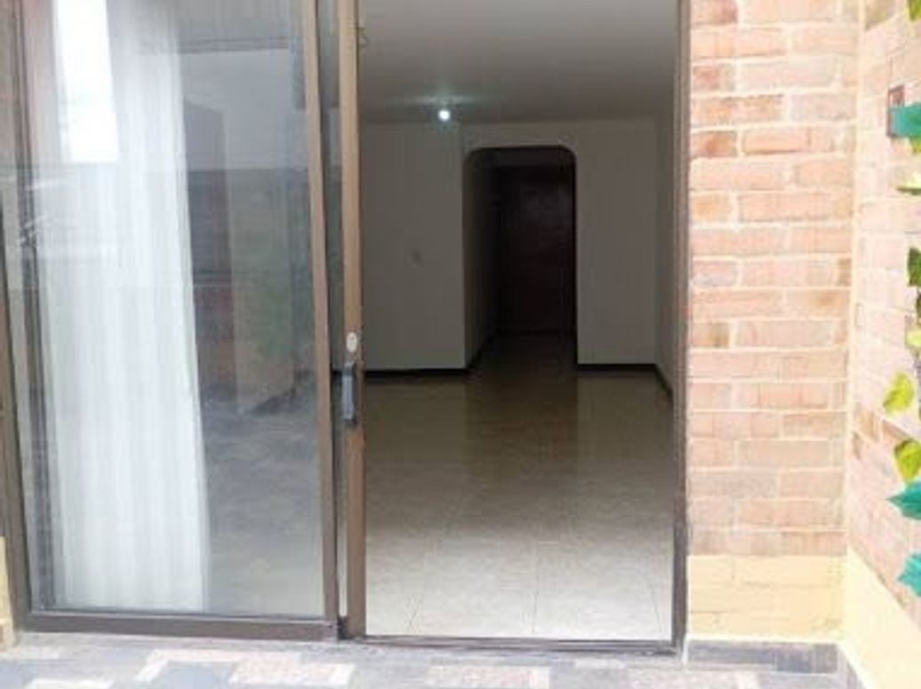 Apartamento de 1 alcoba en venta en Cedritos, Bogotá, 51 m² · foto 6 de 19