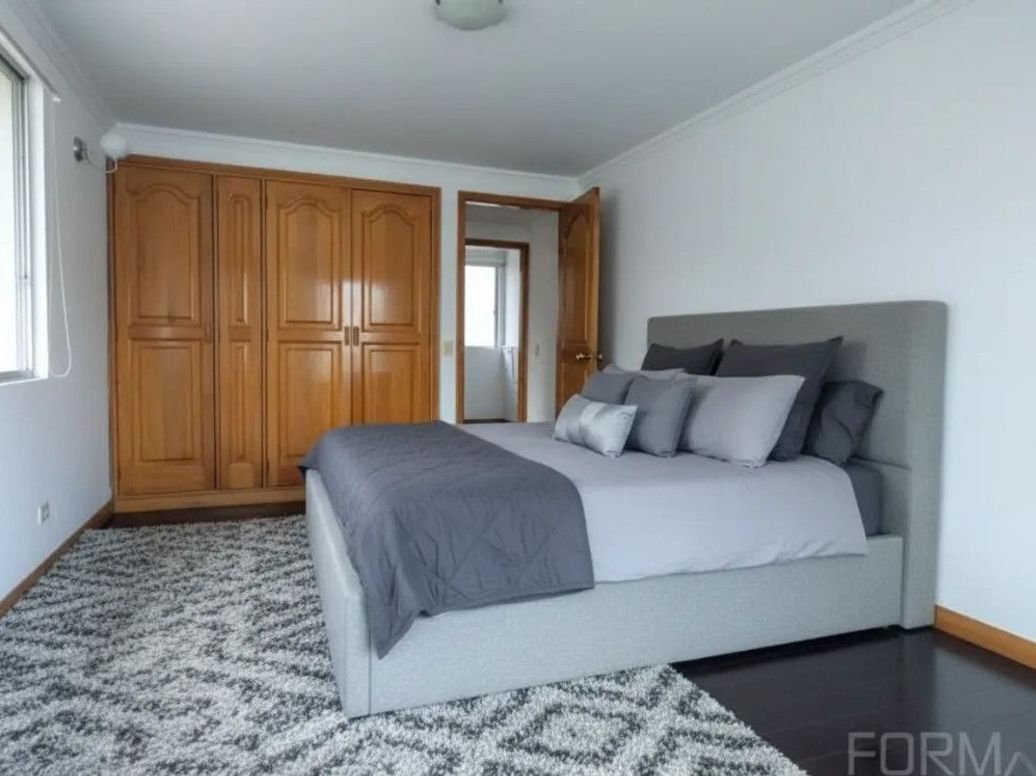Apartamento de 3 alcobas en venta en Santa Barbara Occidental, Bogotá, 139 m² · foto 11 de 19