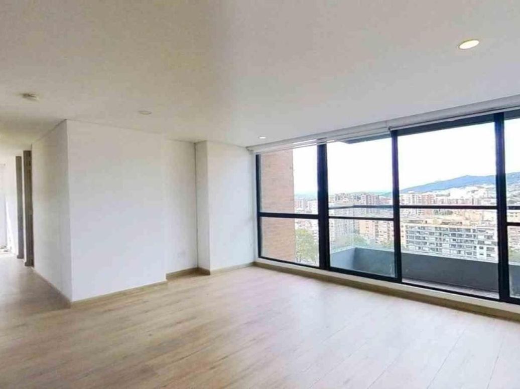 Apartamento de 3 alcobas en venta en Las Acasias, Bogotá, 82 m² · foto 2 de 20