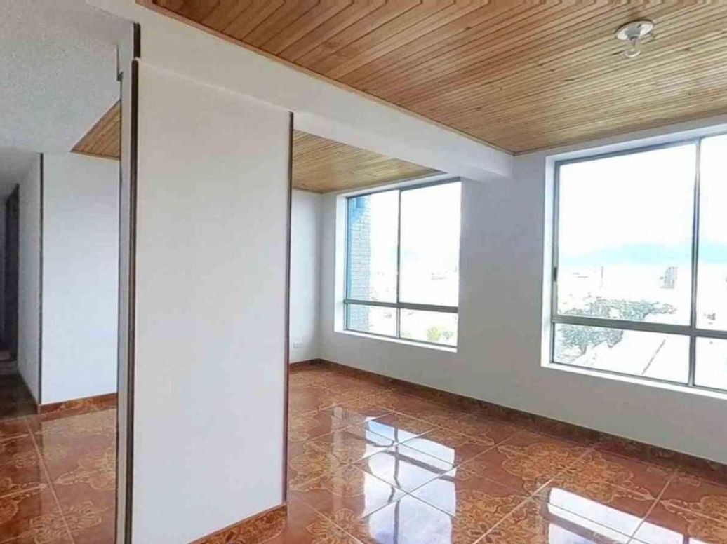 Apartamento de 4 alcobas en venta en Marsella, Bogotá, 91 m² · foto 2 de 20