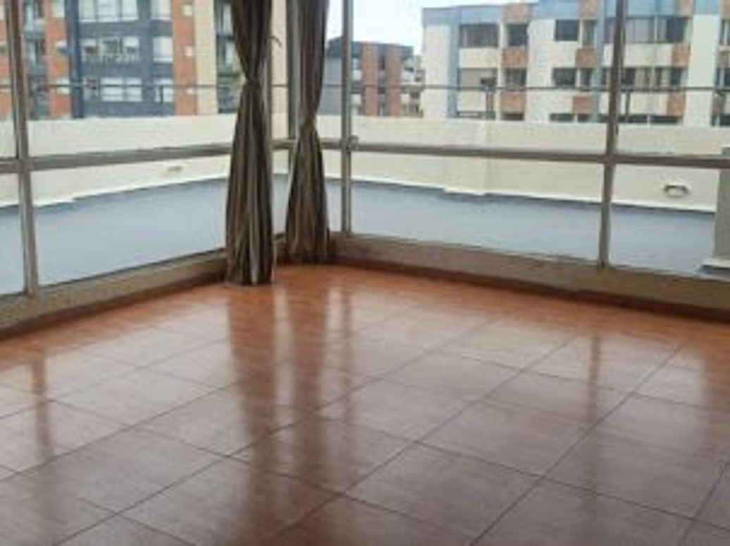 Apartamento de 3 alcobas en venta en Cedritos, Bogotá, 120 m² · foto 3 de 8