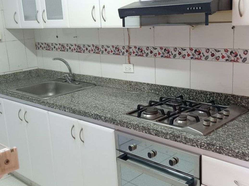 Apartamento de 3 alcobas en venta en Portales Del Norte, Bogotá, 92 m² · foto 5 de 15
