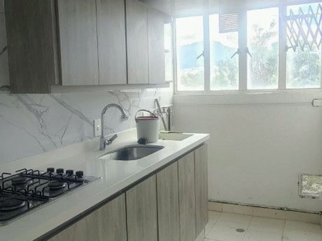 Apartamento de 3 alcobas en venta en Remanso Sur, Bogotá, 51 m² · foto 3 de 11