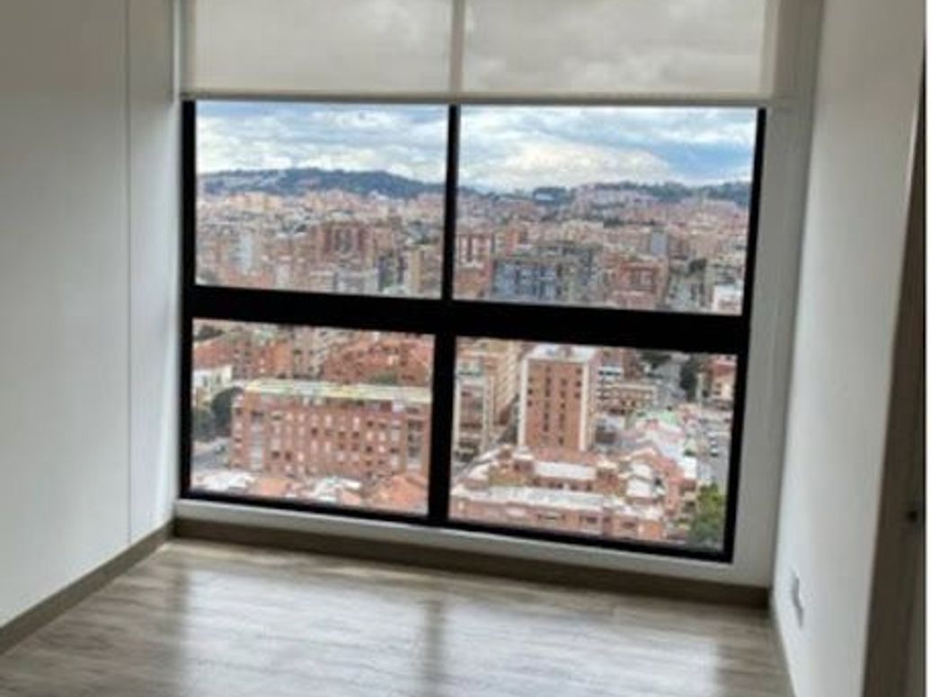 Apartamento de 3 alcobas en venta en Cedritos, Bogotá, 91 m² · foto 2 de 12