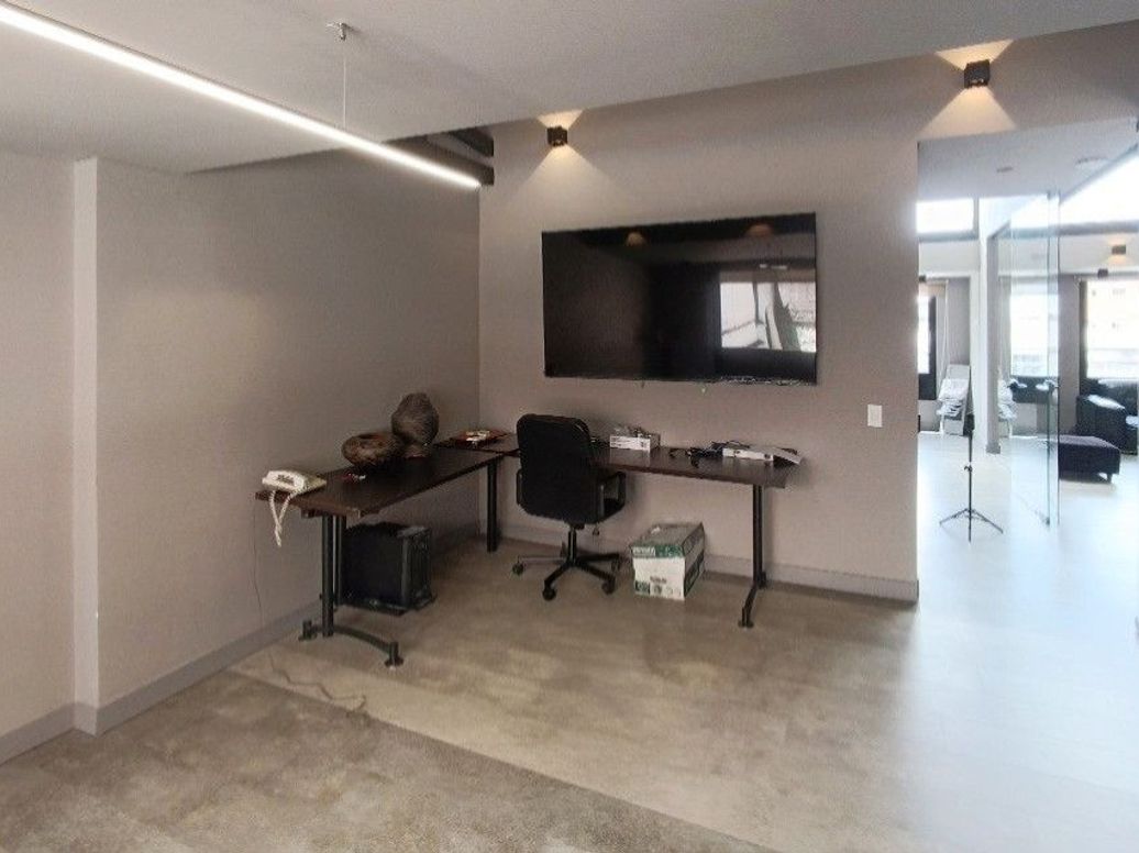 Casa de 5 alcobas en venta en Bosque Calderón, Bogotá, 384 m² · foto 3 de 19