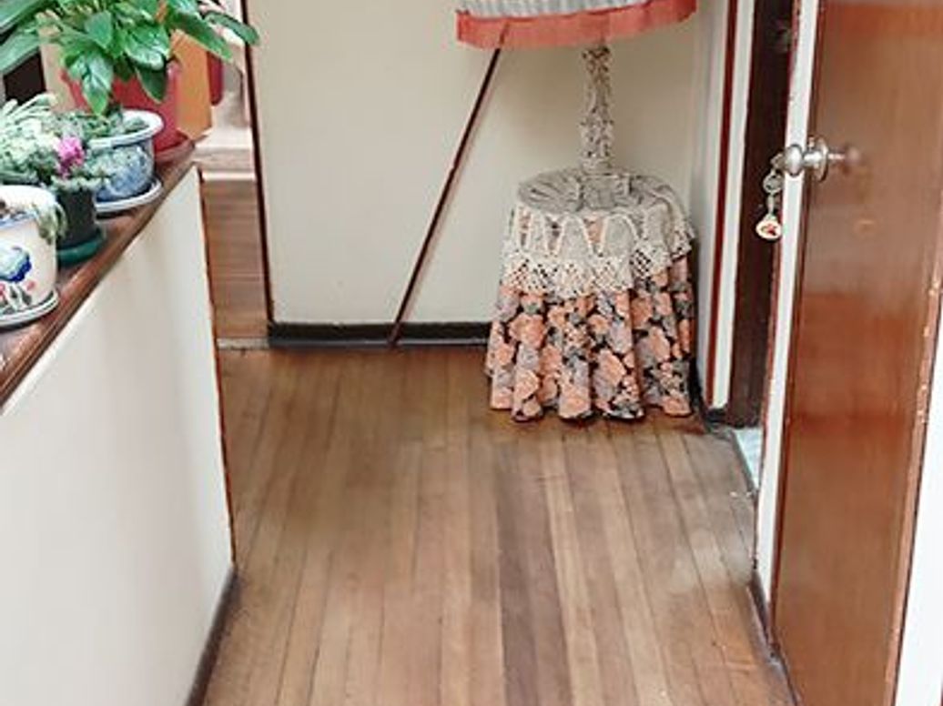 Casa de 5 alcobas en venta en Ciudad Berna, Bogotá, 313 m² · foto 2 de 19