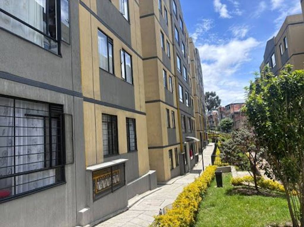 Apartamento de 3 alcobas en venta en San Cristobal Sur, Bogotá, 51 m² · foto 2 de 20