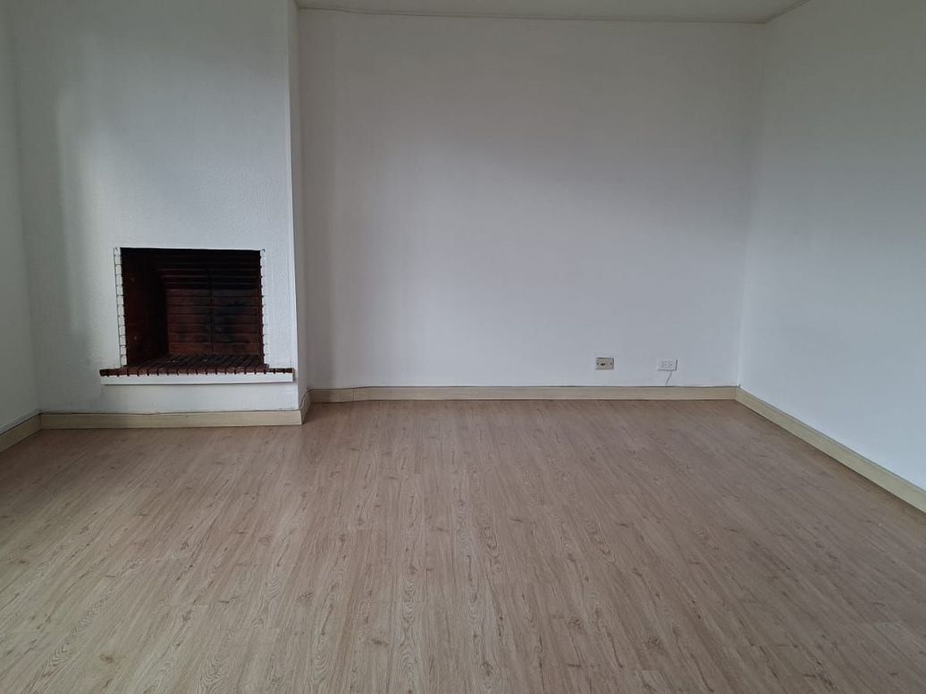 Apartamento de 3 alcobas en venta en Molinos Norte, Bogotá, 120 m² · foto 2 de 14