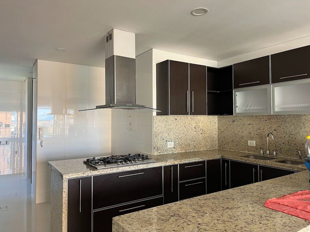 Apartamento de 3 alcobas en arriendo en Ub. Cordoba Niza, Bogotá, 164 m² · foto 5 de 19