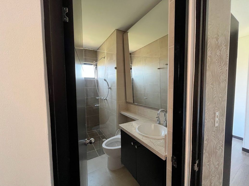 Apartamento de 3 alcobas en arriendo en Ub. Cordoba Niza, Bogotá, 164 m² · foto 13 de 19