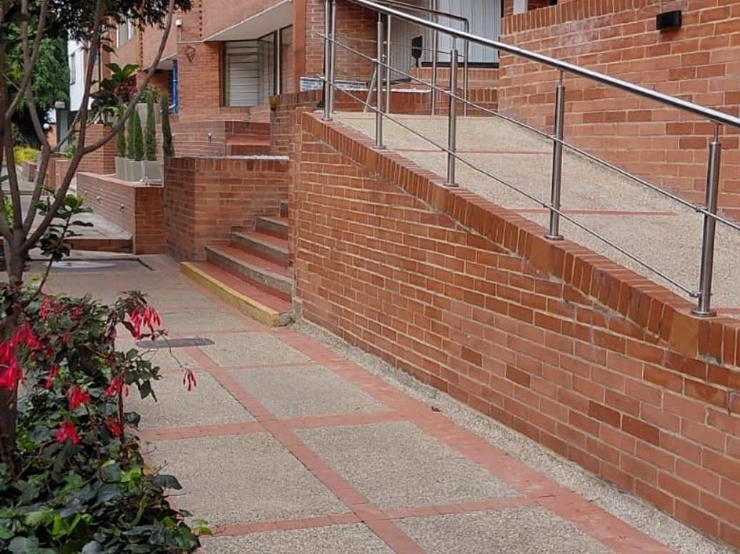 Apartamento de 2 alcobas en arriendo en Santa Barbara Central, Bogotá, 78 m² · foto 8 de 12
