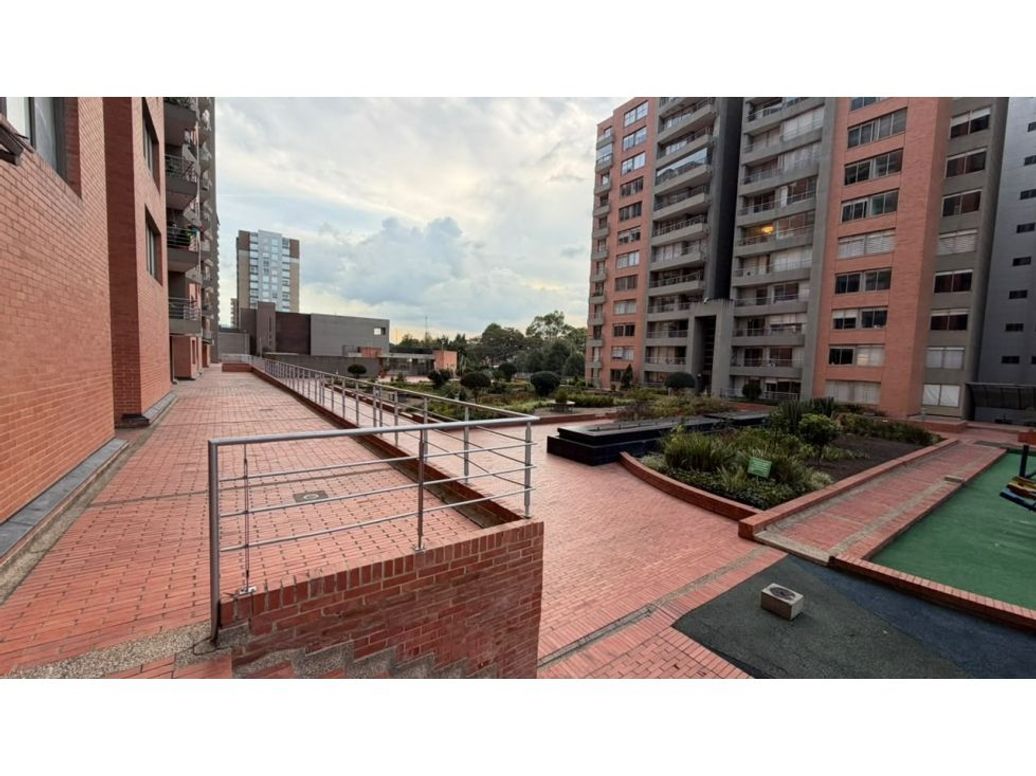 Apartamento de 3 alcobas en venta en Alameda, Bogotá, 107 m² · foto 17 de 20