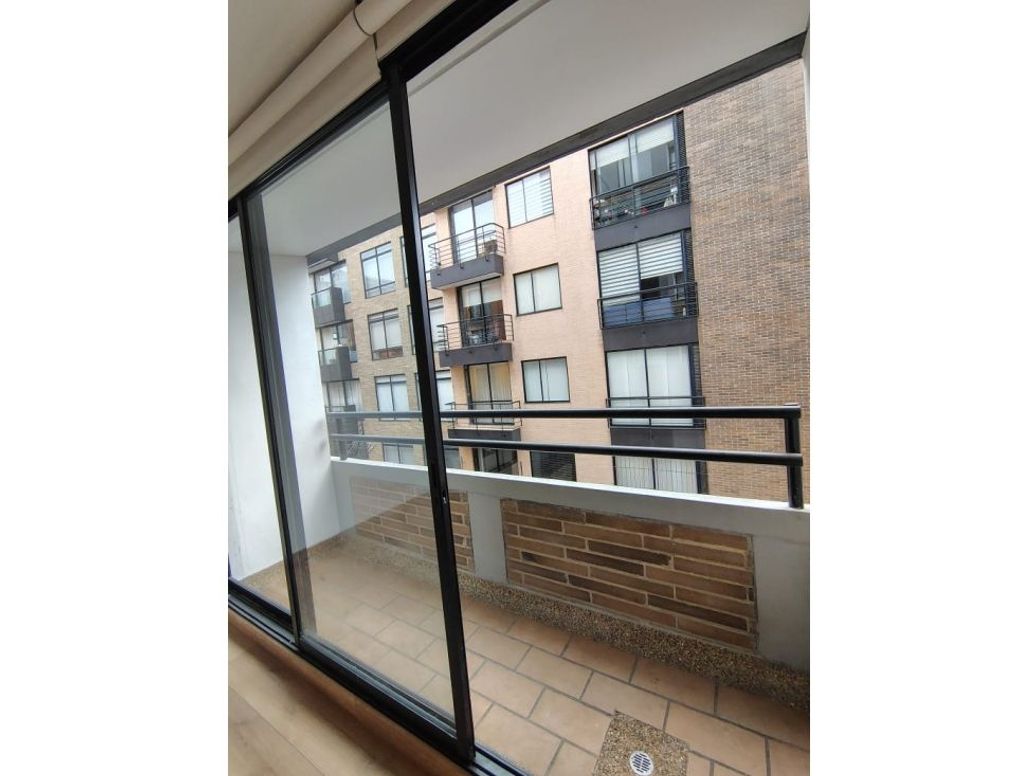 Apartamento de 2 alcobas en venta en Santa Barbara Occidental, Bogotá, 88 m² · foto 13 de 16
