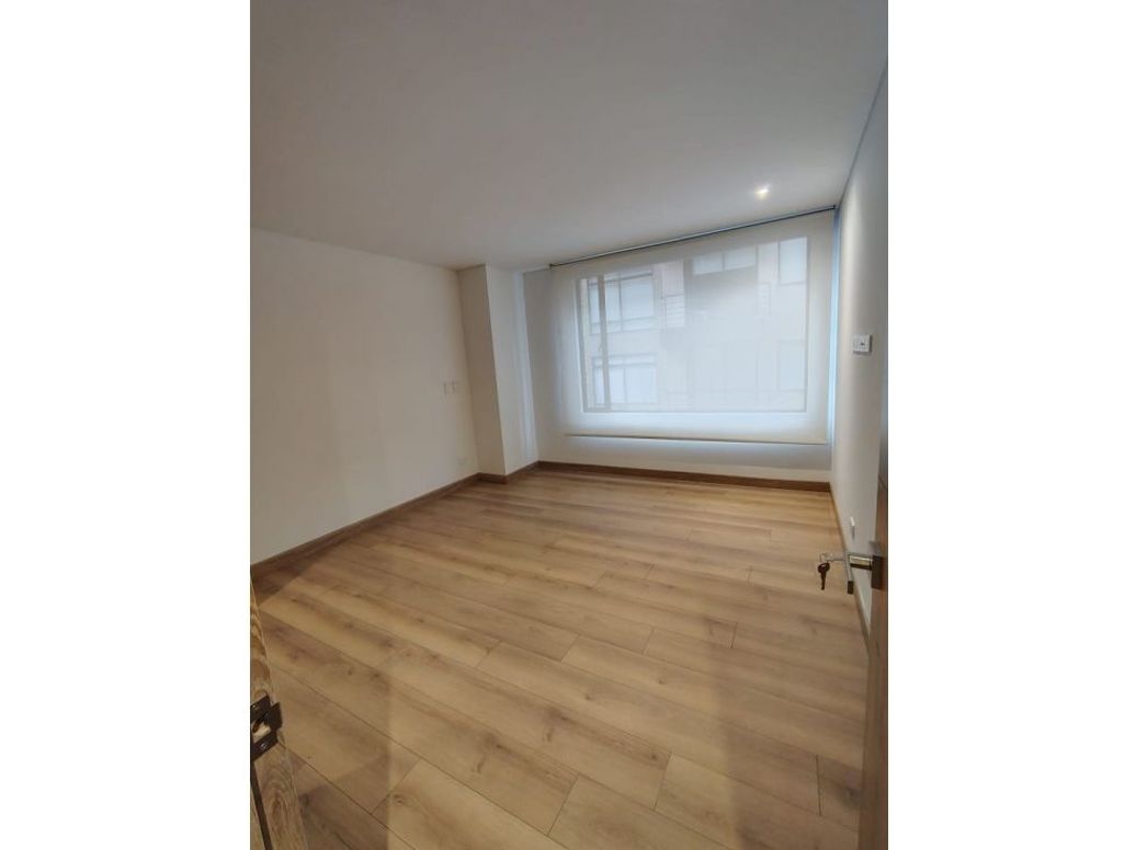 Apartamento de 2 alcobas en venta en Santa Barbara Occidental, Bogotá, 88 m² · foto 11 de 16