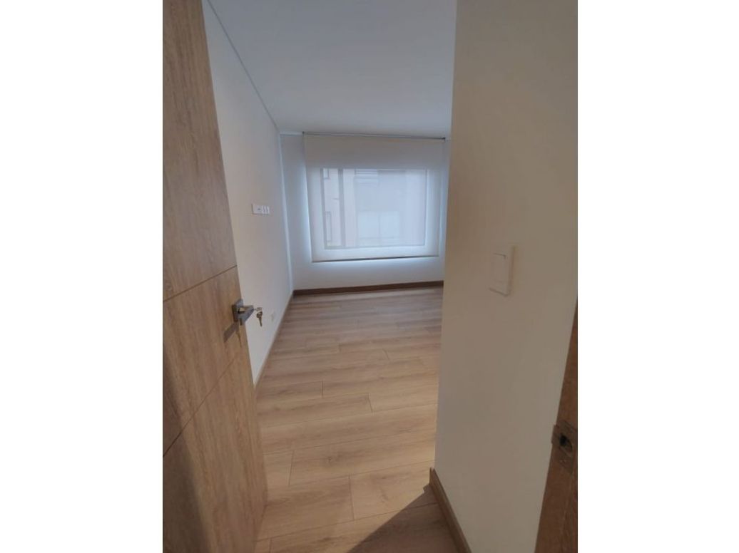 Apartamento de 2 alcobas en venta en Santa Barbara Occidental, Bogotá, 88 m² · foto 12 de 16