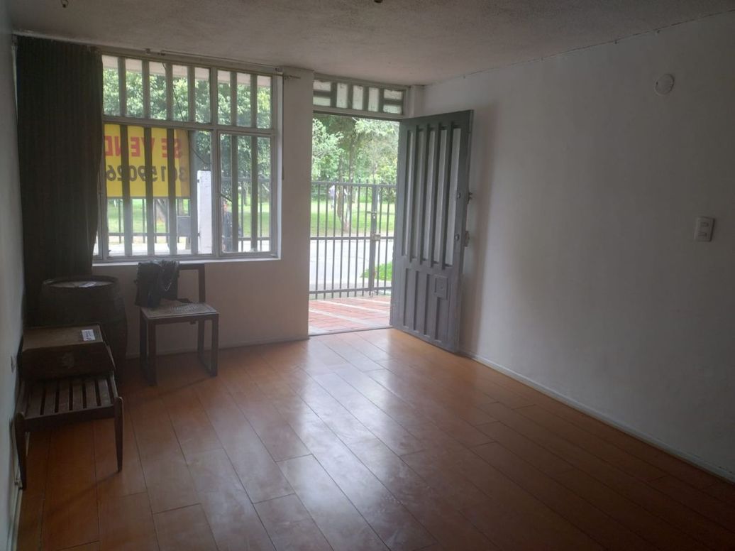 Casa de 6 alcobas en venta en Bonanza, Bogotá, 300 m² · foto 10 de 12