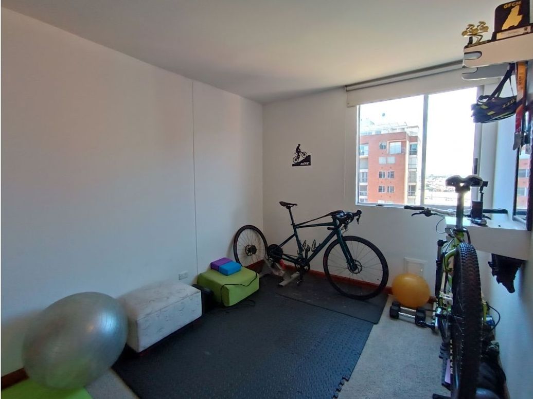 Apartamento de 3 alcobas en venta en Pontevedra, Bogotá, 104 m² · foto 15 de 19
