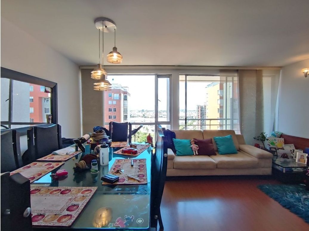 Apartamento de 3 alcobas en venta en Pontevedra, Bogotá, 104 m² · foto 5 de 19