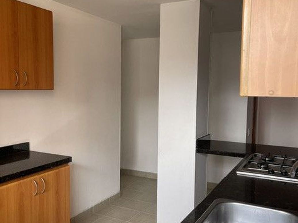 Apartamento de 3 alcobas en venta en San José Del Prado, Bogotá, 90 m² · foto 12 de 18