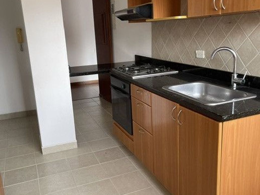 Apartamento de 3 alcobas en venta en San José Del Prado, Bogotá, 90 m² · foto 11 de 18