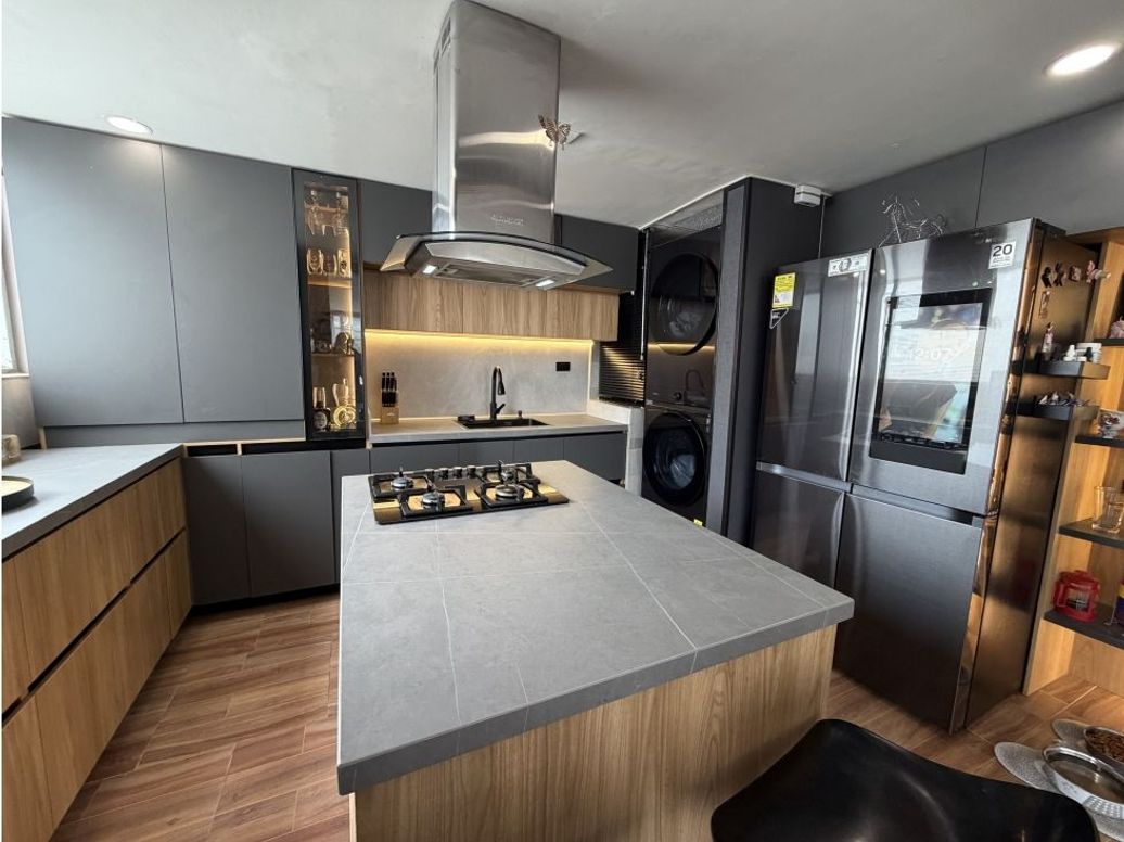 Apartamento de 3 alcobas en venta en Las Villas, Bogotá, 117 m² · foto 8 de 20
