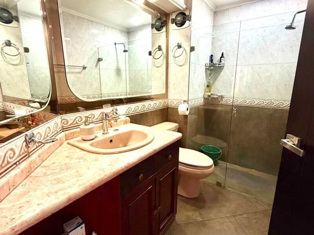 Casa de 4 alcobas en venta en Cr El Cerezal De San Luis, Bogotá, 204 m² · foto 13 de 20