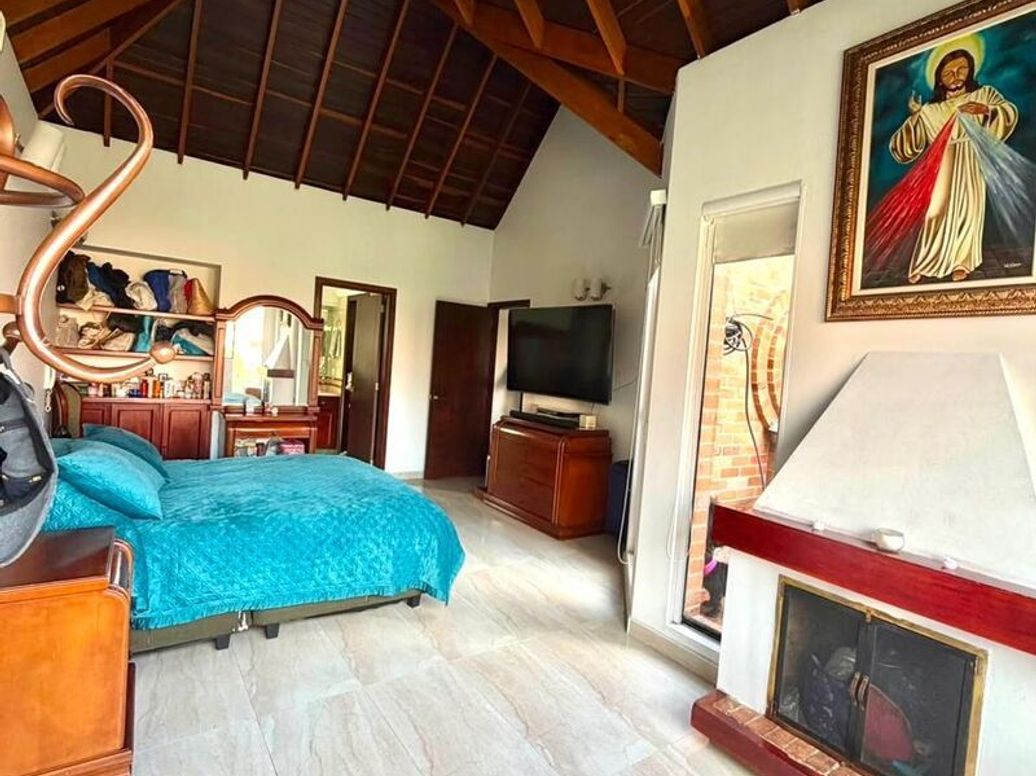 Casa de 4 alcobas en venta en Cr El Cerezal De San Luis, Bogotá, 204 m² · foto 14 de 20