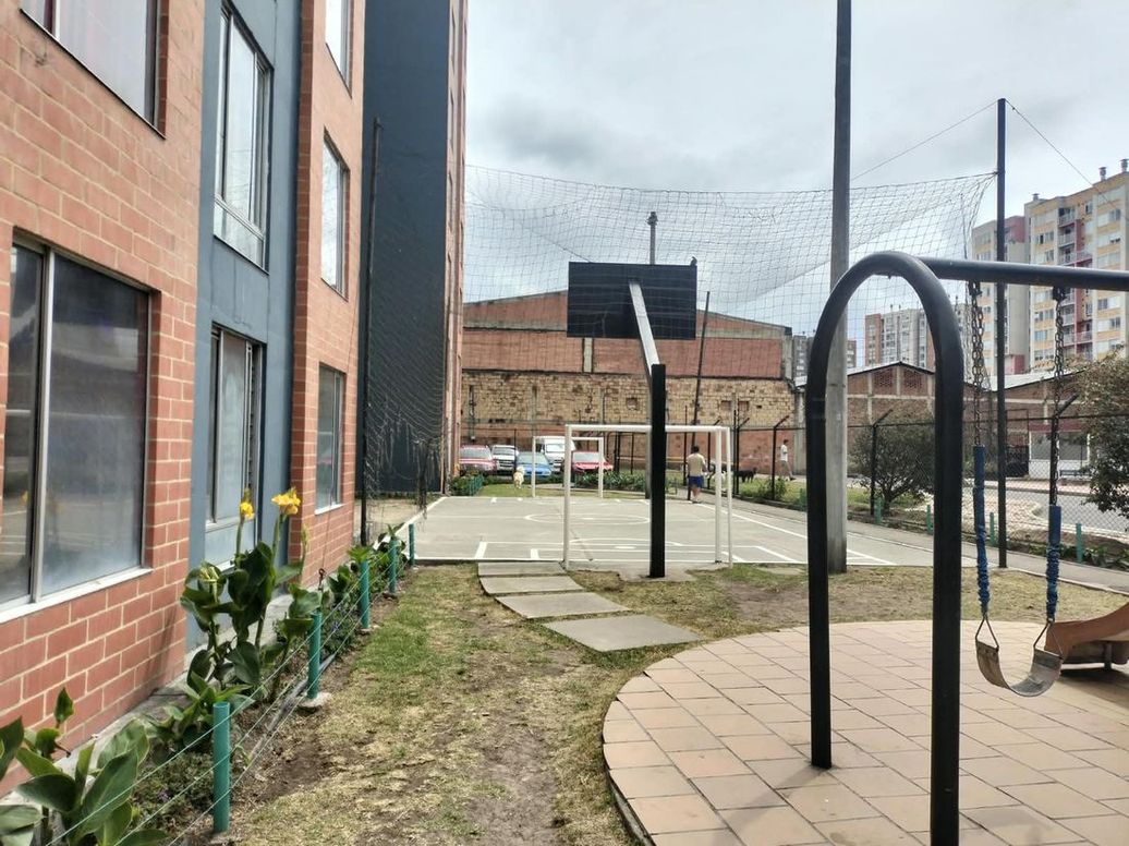 Apartamento de 3 alcobas en venta en El Triángulo, Bogotá, 54 m² · foto 19 de 20