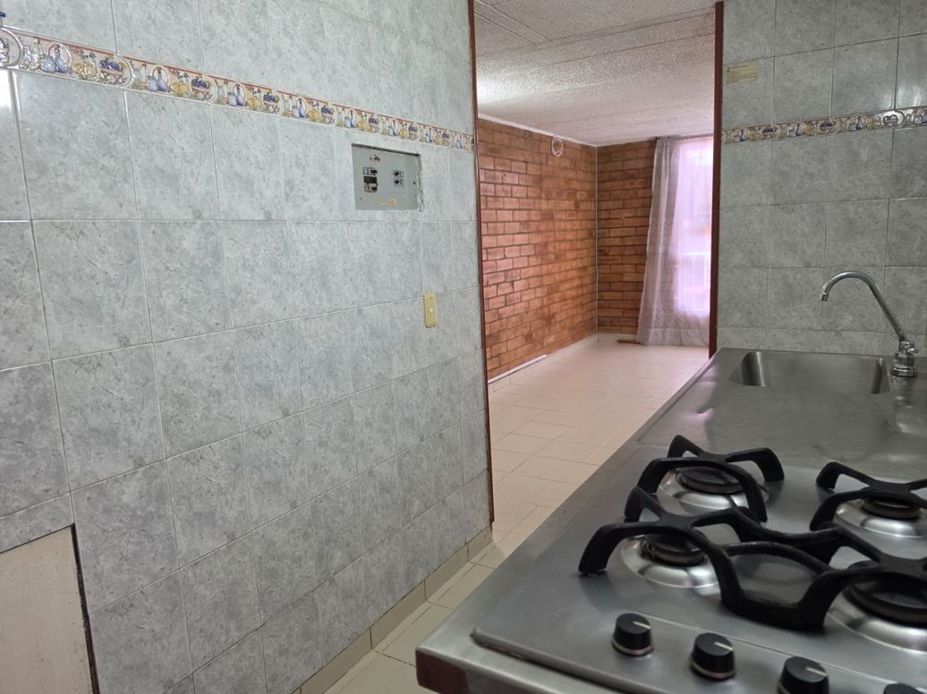 Apartamento de 2 alcobas en venta en Ub. Tintala, Bogotá, 42 m² · foto 5 de 16