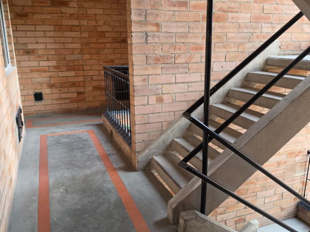 Apartamento de 2 alcobas en venta en Ub. Tintala, Bogotá, 42 m² · foto 12 de 16