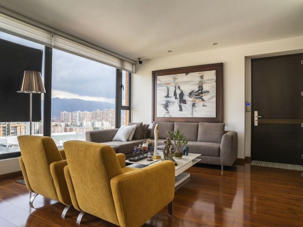 Apartamento de 3 alcobas en venta en San José Del Prado, Bogotá, 190 m² · foto 2 de 20
