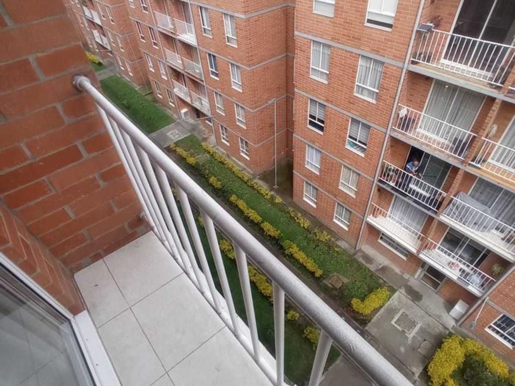 Apartamento de 3 alcobas en venta en Centro Engativa, Bogotá, 45 m² · foto 14 de 20