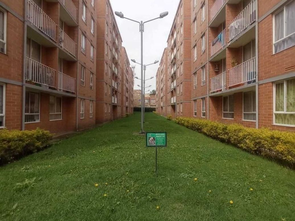 Apartamento de 3 alcobas en venta en Centro Engativa, Bogotá, 45 m² · foto 15 de 20