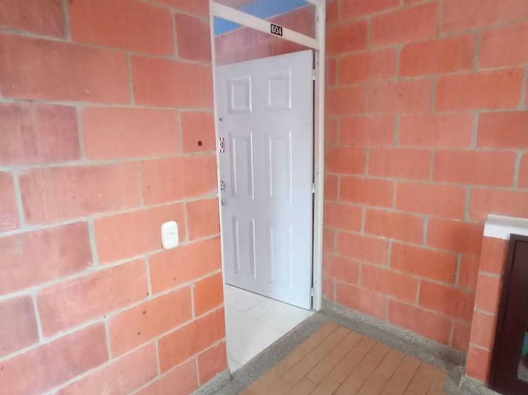 Apartamento de 3 alcobas en venta en Centro Engativa, Bogotá, 45 m² · foto 18 de 20