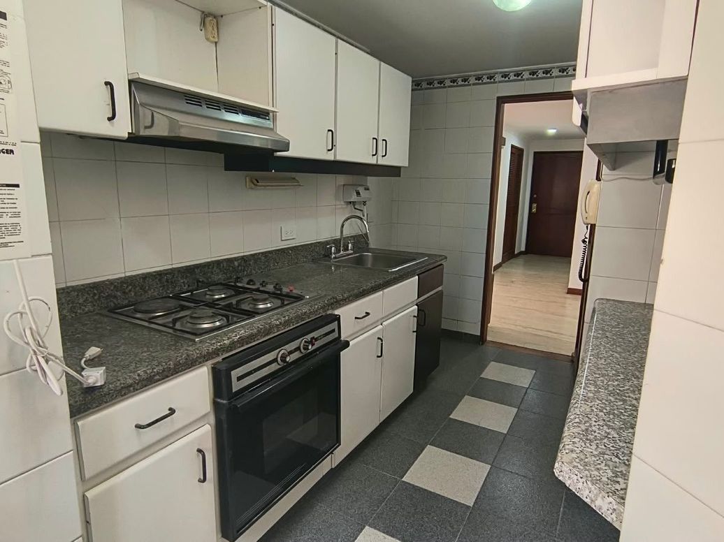 Apartamento de 2 alcobas en venta en Molinos Norte, Bogotá, 95 m² · foto 10 de 20
