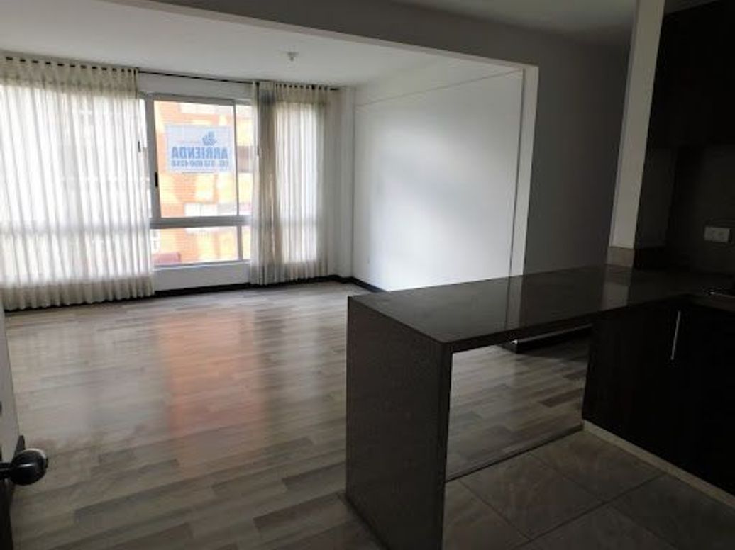Apartamento de 3 alcobas en venta en Nueva Castilla, Bogotá, 64 m² · foto 2 de 18