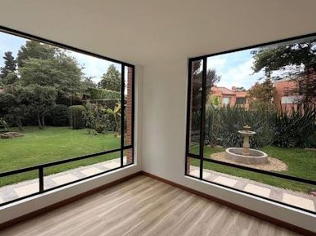Casa de 3 alcobas en venta en Guaymaral, Bogotá, 323 m² · foto 10 de 16