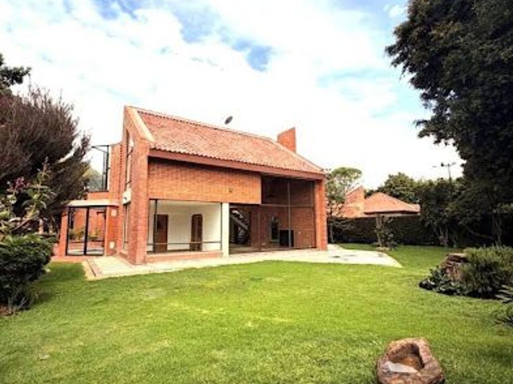 Casa de 3 alcobas en venta en Guaymaral, Bogotá, 323 m² · foto 3 de 16